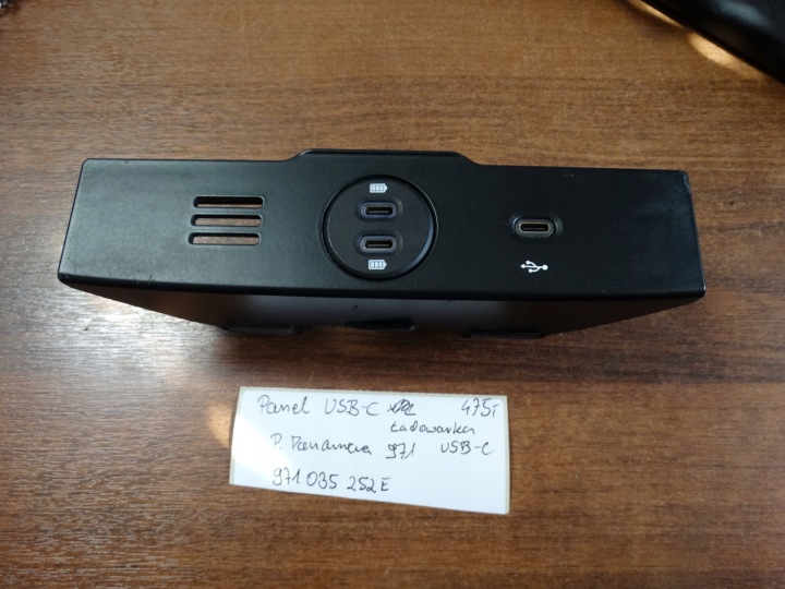 IDEALNY PANEL ZLACZE USB-C X2 LADOWARKA PORSCHE PANAMERA 971 1