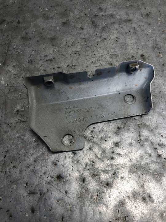console holder of a fender left front VW CADDY 2K5810333