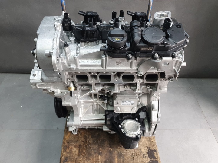 Audi A3 8Y 1.5 eTsi engine motor pillar DXD DXDA as new 9KM przebiegu