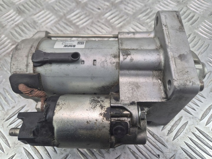 BMW 2 F45 216i B38 Moteur du démarreur 7645979