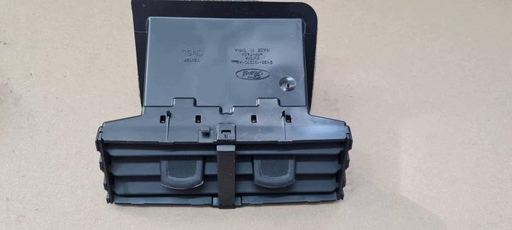 Ford Edge II 2020 ST LIFT mřížka klími TUNELU SRODKOWEGO EM2B19C570A