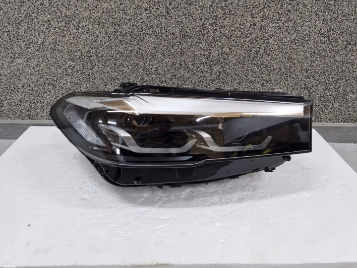 Licht rechts BMW 5 G30 G31 LIFT Full Led 2020