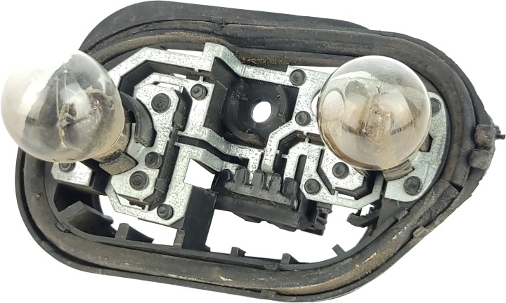 SEAT IBIZA III 3 Moulage Platine porte ampoule feux Arrière Arrière Gauche W Aile 6L6945257