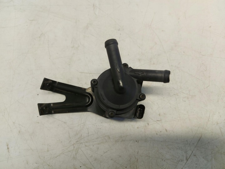 BMW F10 M5 M6, 2013 Wasserpumpe zusätzliche oryg 4.4e v8 7629916