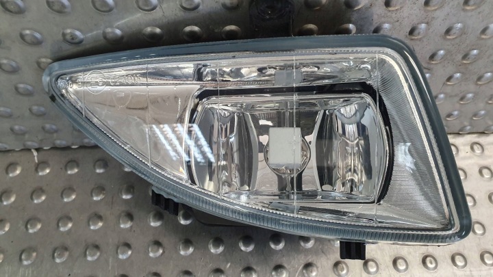 Feux antibrouillard Droite FORD FIESTA MK IV LIFT 99- YS61-15K201-AE