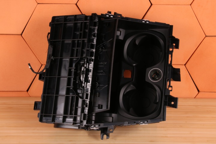 BMW G20 G21 telaio CASSETTO PORTAOGGETTI OTWIERANY TUNELU maniglia per KUBKI 6806788