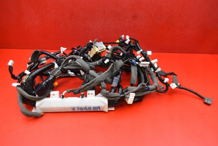 wiring bundle consoles of the dashboard ROZDZIELCZEJ NISSAN LEAF 1 and ZA0 LIFT 10-17