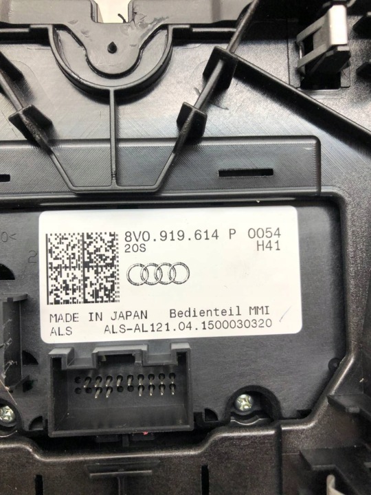 AUDI A3 8V SPORTBACK CENTER PANEL 8V2864261A 8V0919614P 9