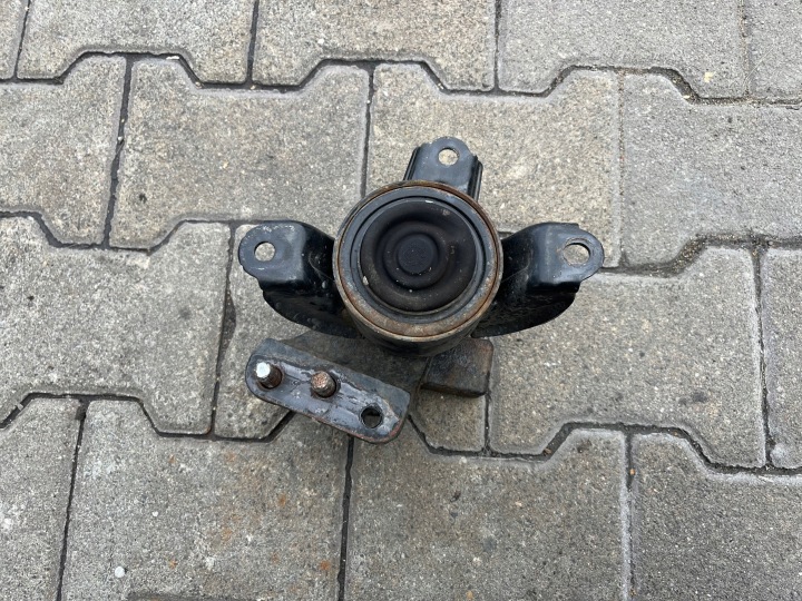 Hyundai I30 II 1.6 CRDI airbag engine mount