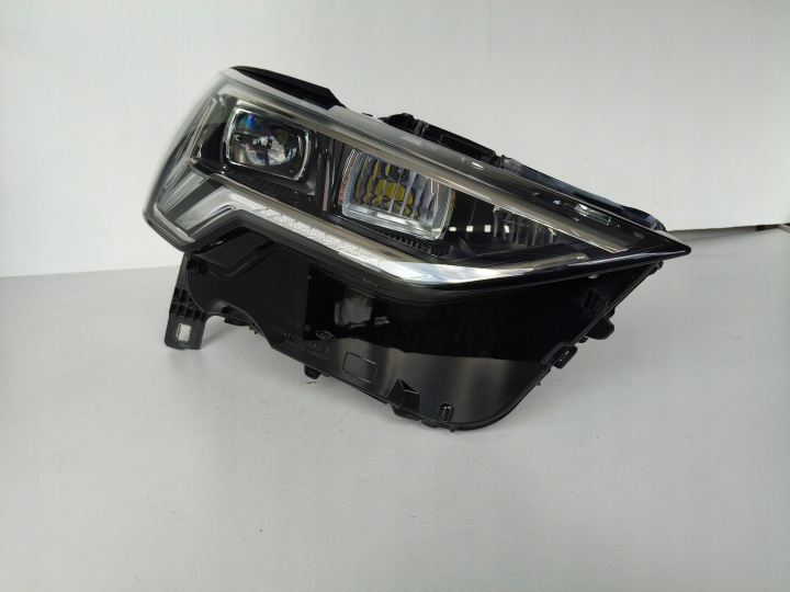 Licht rechts REFLEKTOR AUDI Q3 II 83A 18- FULL LED