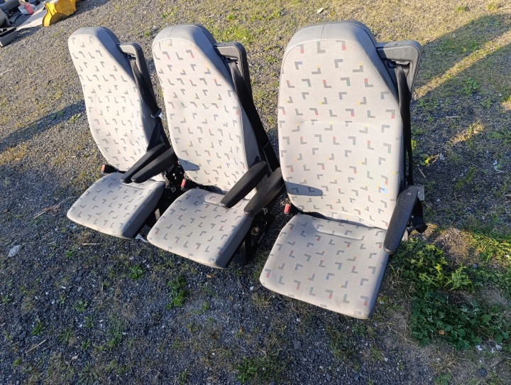VW T5 Sitze OBROTOWE SKLADANE WZOR L, cena za sztuke