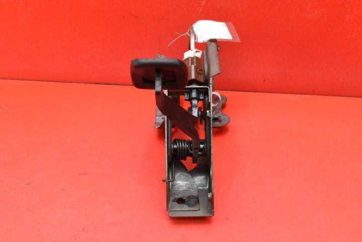 PEDAL kočnice kočnica NISSAN NV200 1 i 1.5 DCI 90 KM 09-21