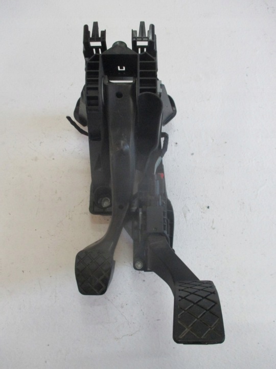 PEDAL brzdy SKODA KAROQ 5Q1721058DM