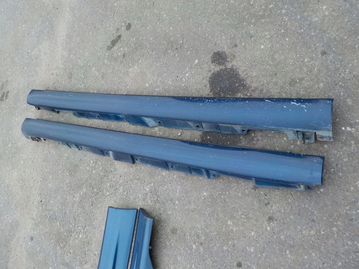 moulding threshold left toyota avensis T25 kombi