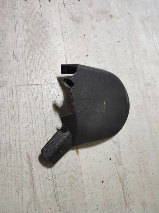 Opel Corsa E 2018 vorne Seite links Blende Abdeckung SITZ