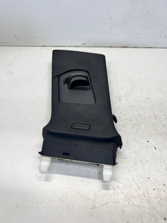 kryt SLUPKA B levá AUDI Q5 FY 80A867243B YW5