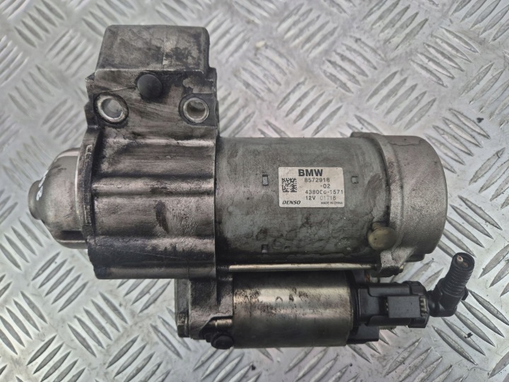 BMW 1 F20 F21 114d B37D15A Moteur du démarreur 8572918