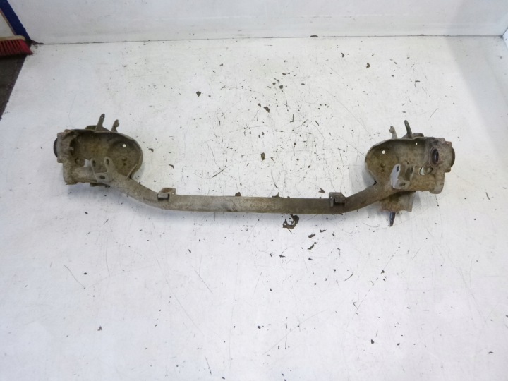 RINFORZO PARAURTI posteriore Honda HRV 1.6 2000r.