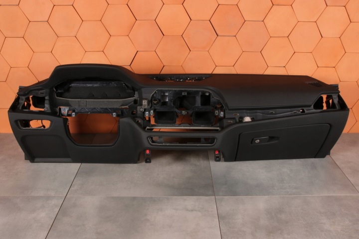 BMW G20 G21 G22 G23 G26 G42 M3 M4 Armaturenbrett Konsole schwarze HEAD UP