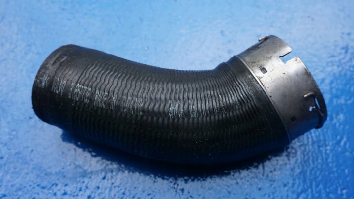 VOLVO S90 V90 XC90 2.0 D4 Tubazione radiatore intercooler