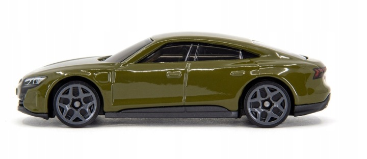 Hot wheels audi rs e-tron gt уцінка (новий з дефектом) — фото 6
