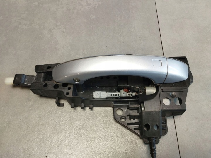 Audi A8 S8 D4 4H Poignée Gauche Arrière LZ7G KESSY 4H0839885