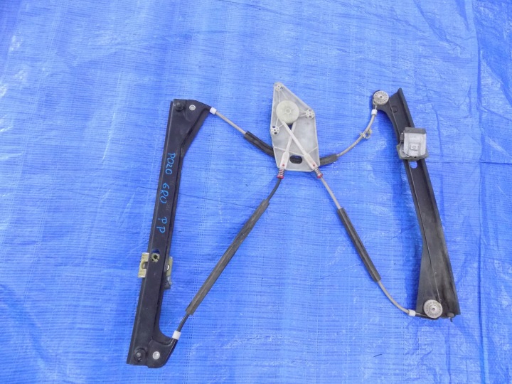 window regulator right front VW POLO 6R