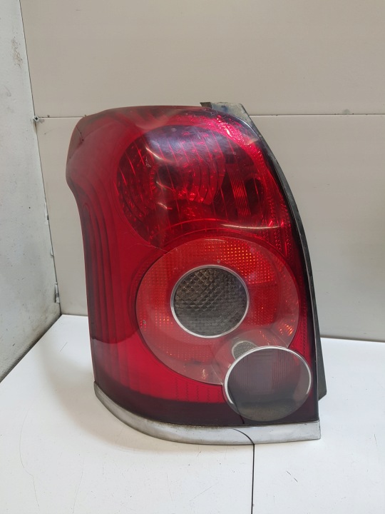 Licht links hinten TOYOTA AVENSIS T25