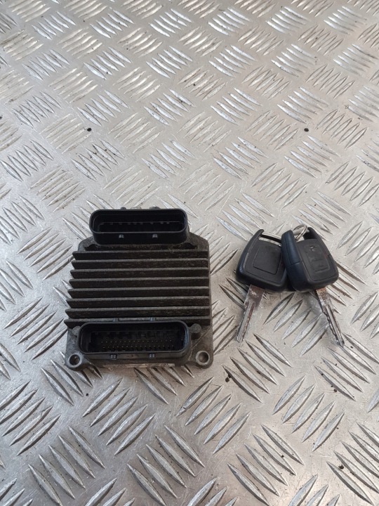 riadiaca jednotka MOTORA 16250009 + 2 KLUCZYKI OPEL ZAFIRA A 1.6B 00R- EUROPA