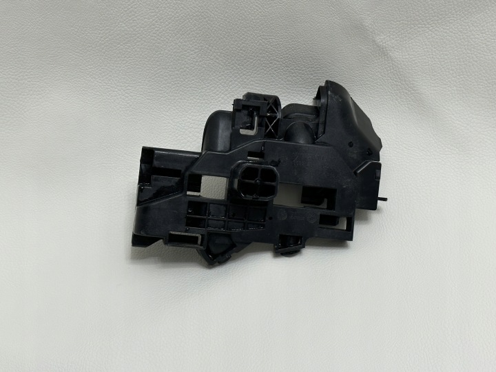 BMW G11 G12 G14 G15 STAFFA RADIATORE 8632125