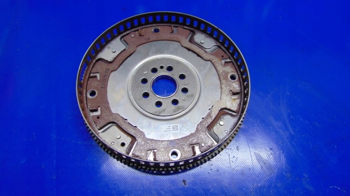 volano usato AUTOMAT 123117587R 1.6DCI NISSAN QASHQAI II J11 13-21R