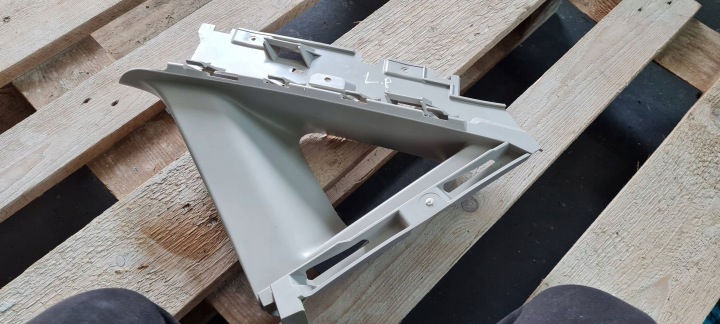 Chrysler Pacifica 2022 cover TROJKAT SLUPKA left front 6WE45TRMAA