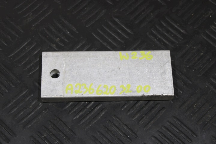 držač držač greda A2366203200 MERCEDES-BENZ CLE 236 W236
