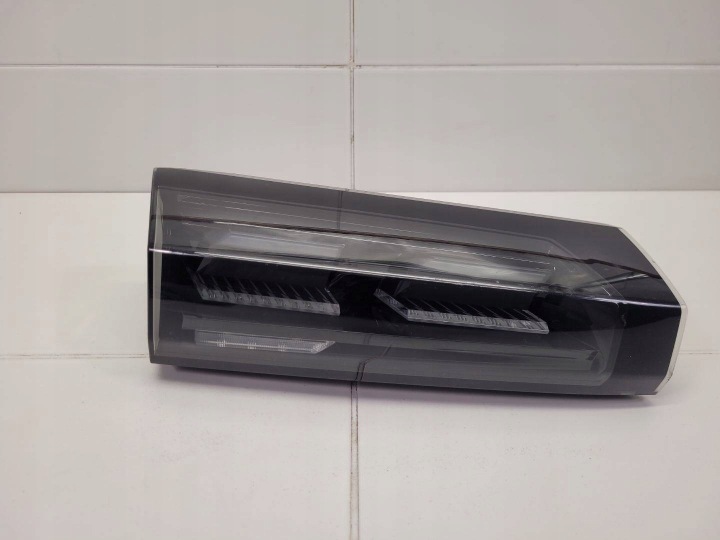 light rear to the bonnet left side Peugeot 2008 2 2021 9850439280