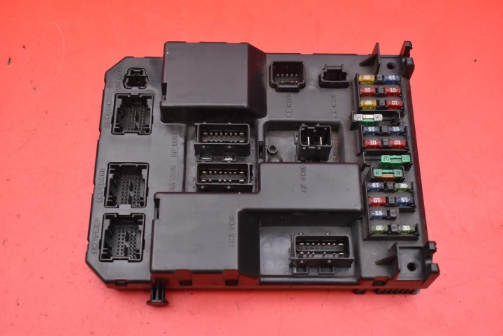 Kasten der Sicherungen BSI 9651197680 PEUGEOT 307 1.4 8V 75 KM 01-05