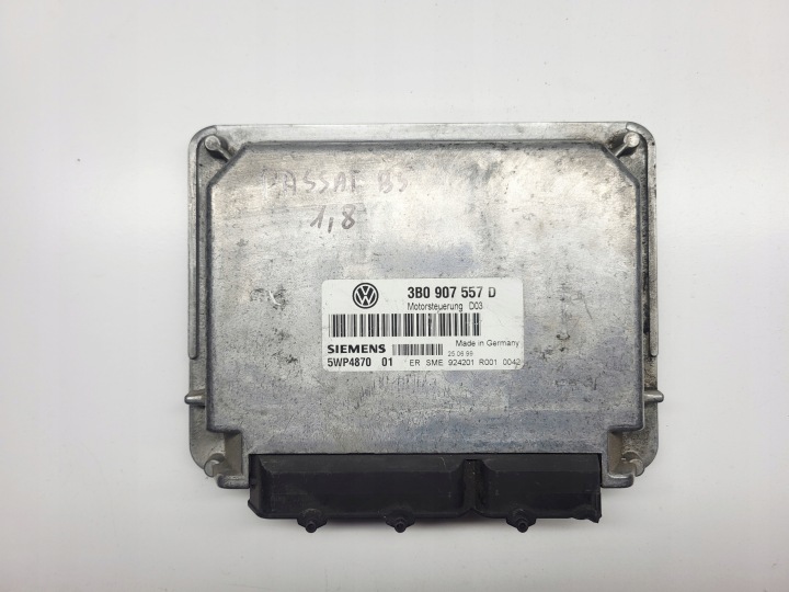 Computer Bedienteil DES MOTORS VW Passat B5 1.8 3B0907557D 5WP487001