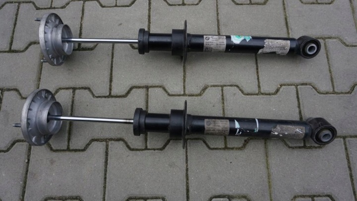 BMW 5 G30 G31 - rear shock absorber rear part 6866617