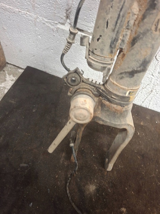Pneumatic shock absorber Mercedes-Benz R W251 7