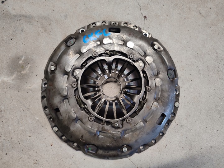 KOČIONI DISK KVAČILA Z DOCISKIEM VW GOLF 2.0 TDI CKFC