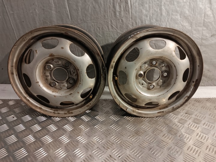 CERCHIO STALOWA 1x VW VOLKSWAGEN 5,5J R13 ET 43 4x100
