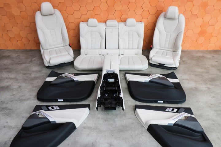 BMW X6 G06 Interno Sedili Laterale / lato TUNEL VERNASCA SPORT ELFENBEINWEISS