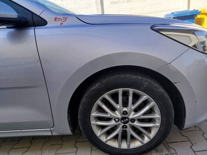 KIA RIO IV blatník předek přední pravý 2017
