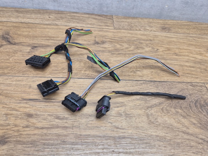 BMW 3 F30 F80 M3 LCI KOSTKI WTYCZKI zvazok svetiel TYLNYCH zadok LIFT KOMPLET