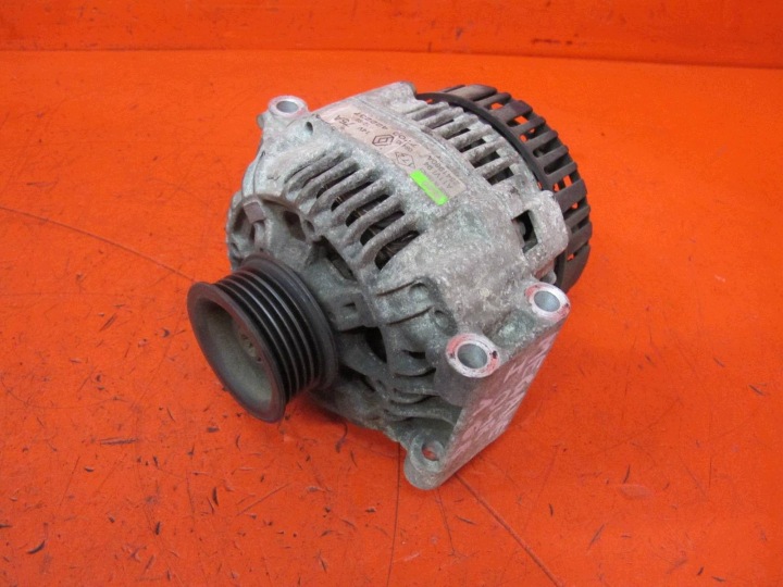 RENAULT MEGANE and 1 1.6 16V K4M700 SCENIC 1 and THALIA alternator 7700422237