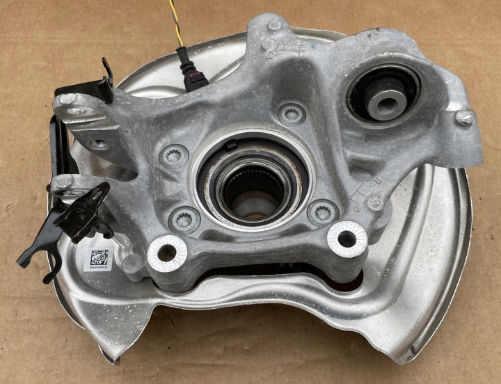 Achsschenkel Radnabe Radlager schenkel 80A505460B 4K0505432C AUDI A6 C8 heck rechts wie neu