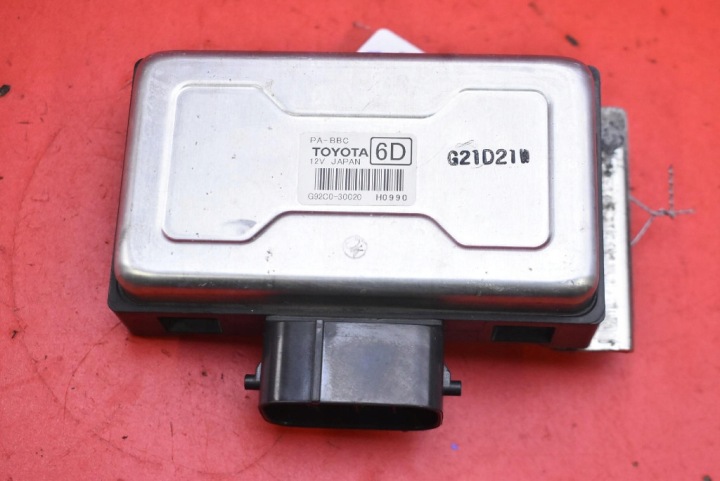 Bedienteil REGULATOR feszültség KONWERTER G92C0-30020 TOYOTA YARIS IV GR 20-21