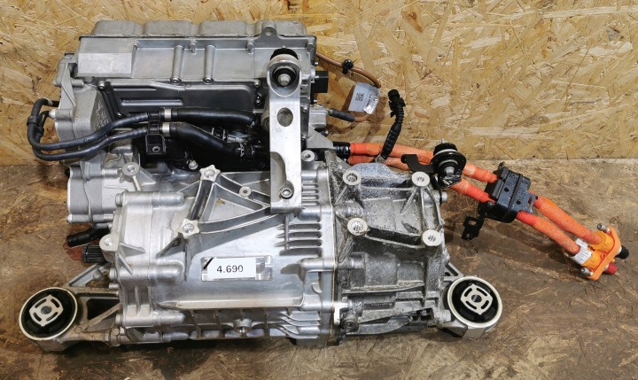 engine electrical front PORSCHE TAYCAN TURBO S AUDI ETRON GT 589Ps 1