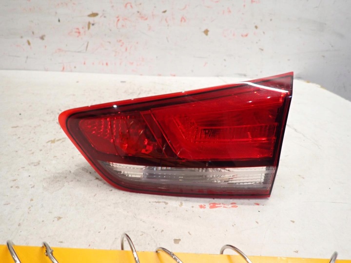 Feux phare Arrière Arrière Droit HYUNDAI I30 III 2017- KOMBI 92404-G4200