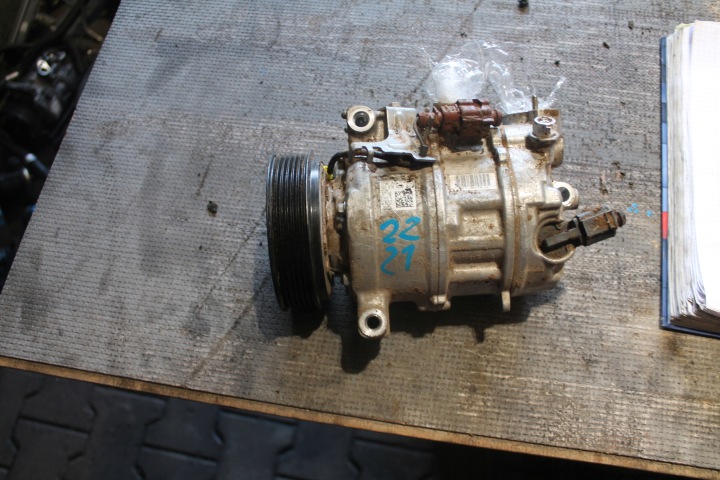 2221. compressor of the air conditioning VW 3Q0816803D