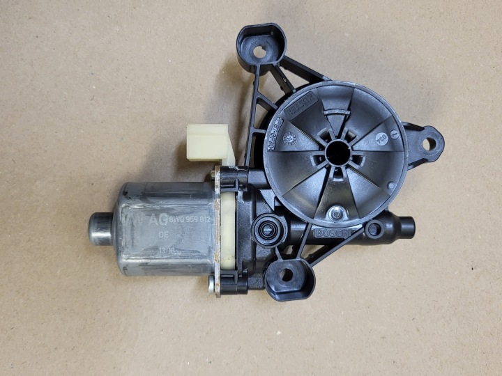 Motorino PODNOSNIKA VETRO finestrini Z PORTA Portiera Destra posteriore AUDI A4 B9 8W 8W0959812 OE EU